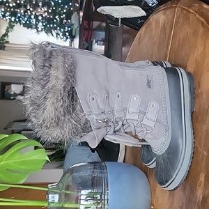 Sorel snow boots